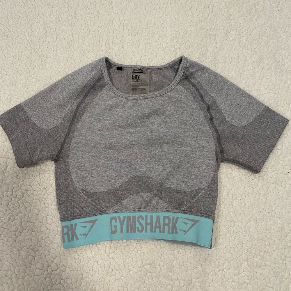 Gymshark cropped fitted t-shirt!